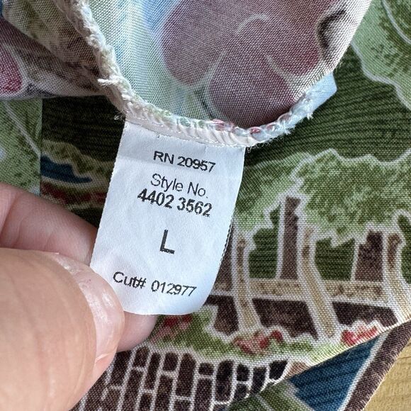 Tori Richard Disney Honolulu Hawaii Aulani Resort Blue Shirt Buttons Large EUC - Picture 5 of 14